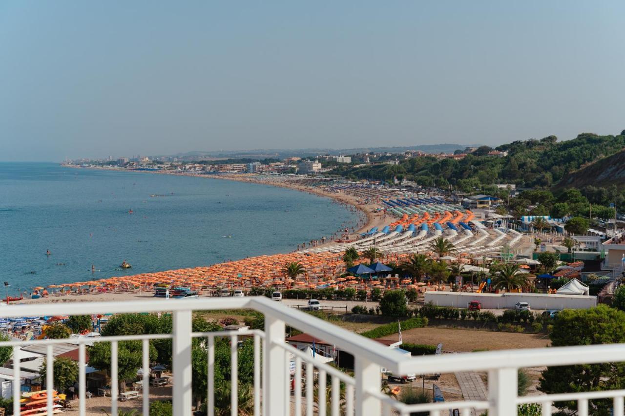 View Place & Spa Numana Kültér fotó